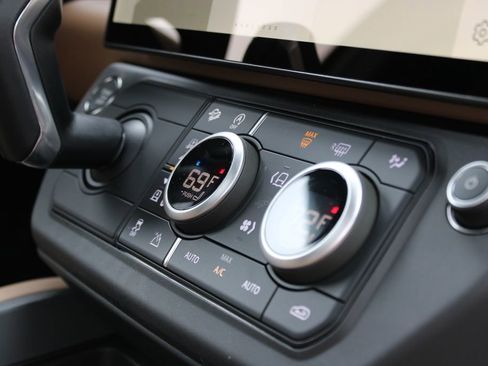 New 2026 Land Rover Defender 110 S AWD/4WD image 19