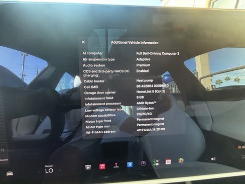 Used 2022 Tesla Model S AWD/4WD image 23