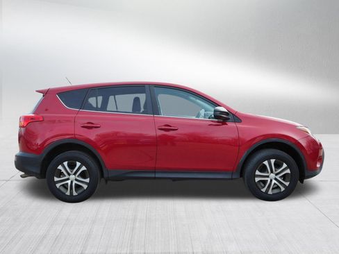 Used 2015 Toyota RAV4 LE image 10
