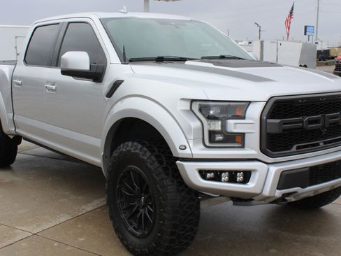 Used 2019 Ford F150 Raptor w/ Equipment Group 802A Luxury image 10