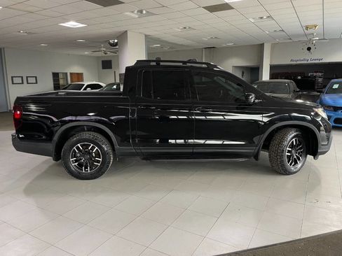 Used 2017 Honda Ridgeline Black Edition image 9