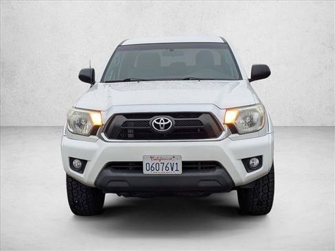 Used 2015 Toyota Tacoma 4x4 Double Cab image 2