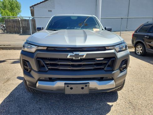 Used 2025 Chevrolet Colorado Trail Boss AWD/4WD image 2