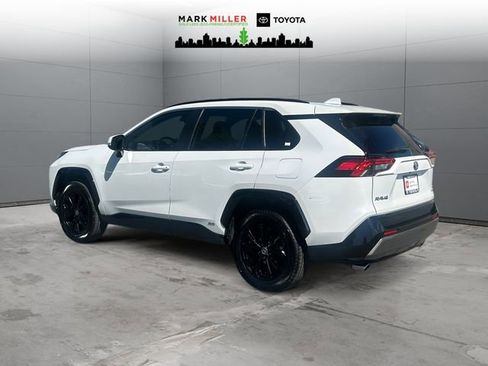 Certified 2023 Toyota RAV4 SE w/ Convenience Package AWD/4WD image 3