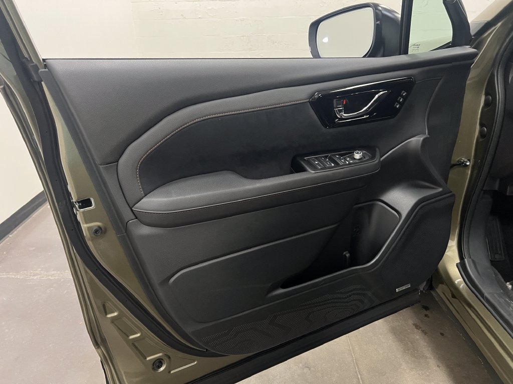 New 2026 Subaru Forester Touring AWD/4WD image 10