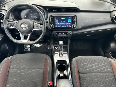 Certified 2023 Nissan Kicks SR FWD image 13