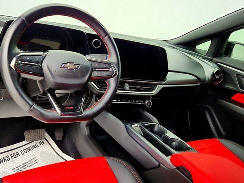Used 2025 Chevrolet Equinox EV RS FWD image 12