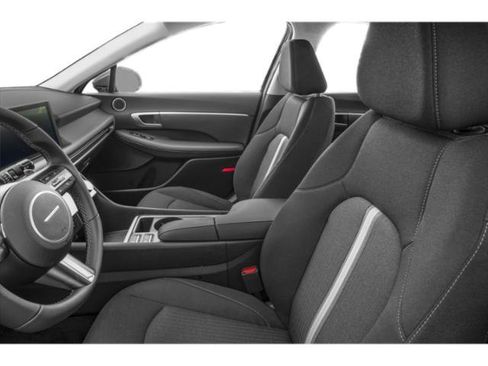 Used 2025 Hyundai Sonata SEL FWD image 11