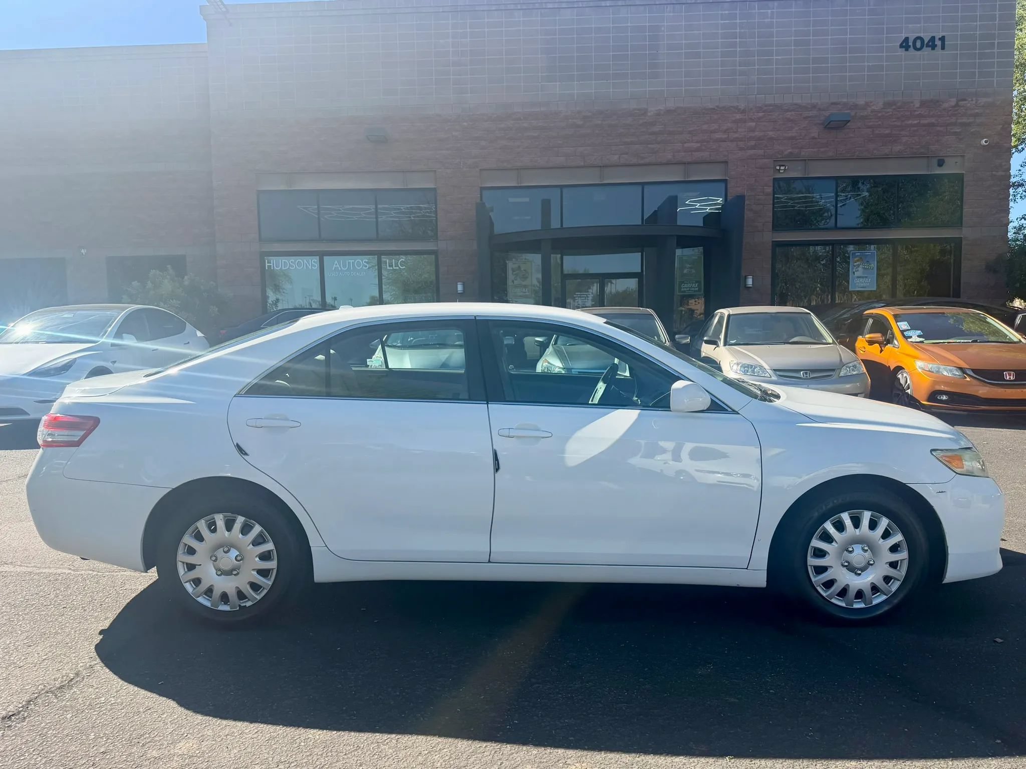 Used 2011 Toyota Camry LE FWD image 4