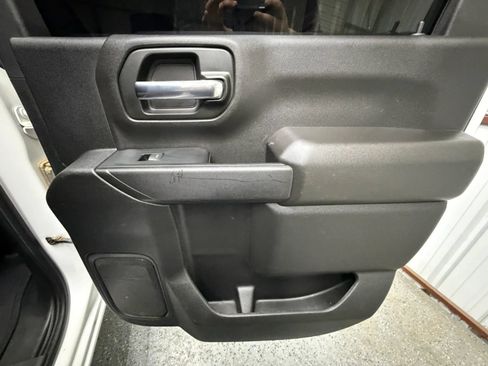 Used 2023 Chevrolet Silverado 2500 LT AWD/4WD image 15