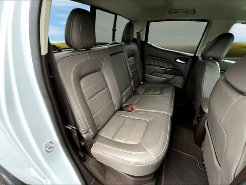 Used 2022 GMC Canyon Denali image 17