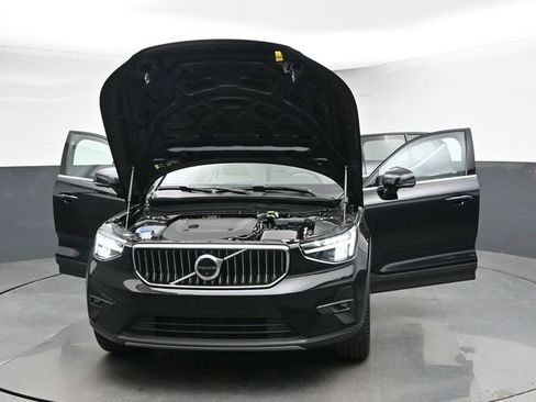 Used 2023 Volvo XC40 B4 Ultimate w/ Protection Package Premier FWD image 55