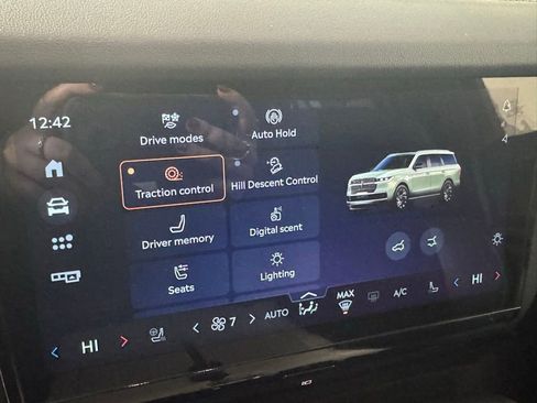 New 2025 Lincoln Navigator L Reserve w/ Jet Appearance Package image 41