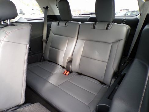 New 2026 Ford Explorer Active w/ Active Comfort Package image 9