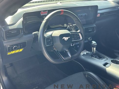 Used 2024 Ford Mustang Coupe RWD image 11