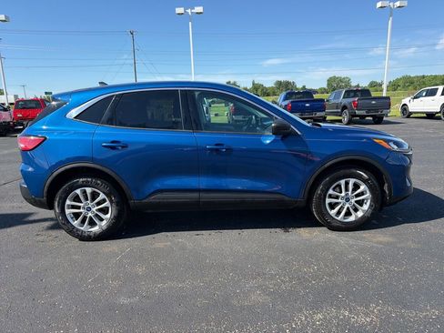 Used 2022 Ford Escape SE w/ Cold Weather Package AWD/4WD image 6