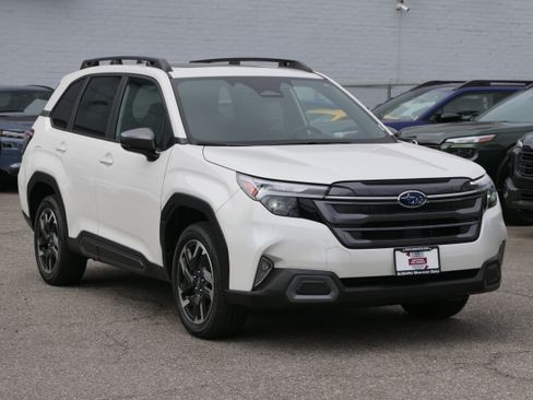 Used 2025 Subaru Forester Limited AWD/4WD image 7