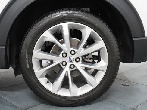Certified 2023 Ford Explorer Platinum w/ Technology Package AWD/4WD image 35