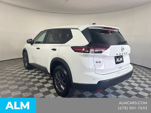 Used 2024 Nissan Rogue S FWD image 8