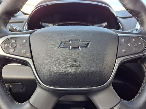 Used 2023 Chevrolet Traverse RS image 18