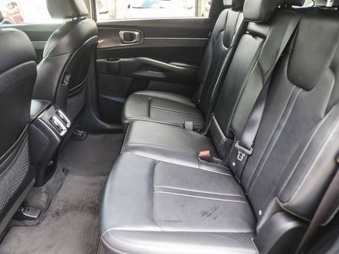 Certified 2024 Kia Sorento S w/ Panoramic Sunroof Package FWD image 20