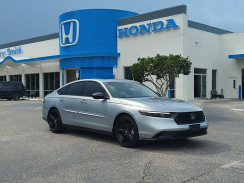 Certified 2024 Honda Accord Sport image 2