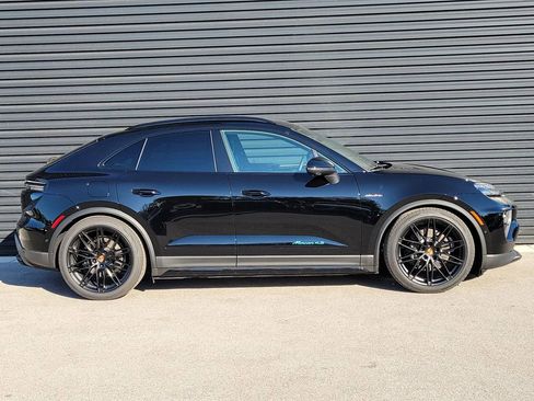 New 2026 Porsche Macan 4S Electric image 8