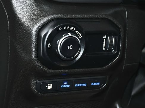 Used 2023 Jeep Wrangler Unlimited Rubicon 4xe AWD/4WD image 14