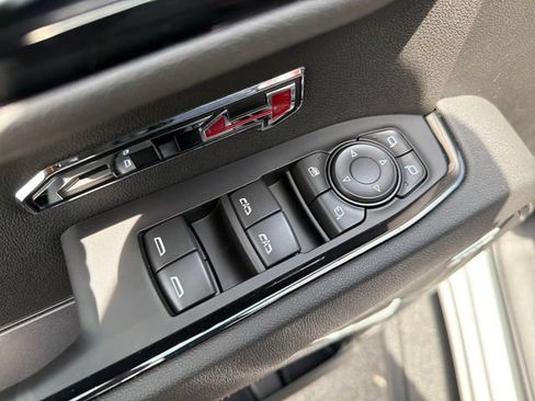 New 2026 GMC Sierra 1500 AT4 w/ AT4 Premium Package AWD/4WD image 18
