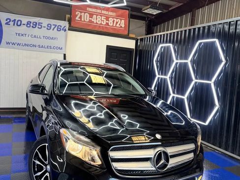 Used 2015 Mercedes-Benz GLA 250 4MATIC image 3