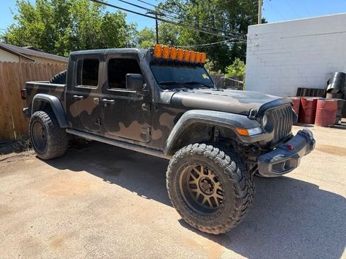 Used 2021 Jeep Gladiator Rubicon AWD/4WD image 2