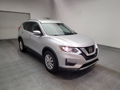 Used 2017 Nissan Rogue SV AWD/4WD image 13