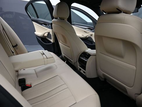 Used 2020 BMW 540i xDrive image 19