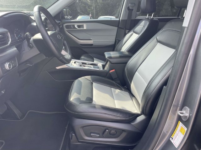 Used 2022 Ford Explorer XLT w/ Equipment Group 202A RWD image 15