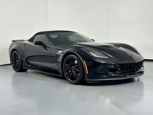 Used 2016 Chevrolet Corvette Z06 w/ 3LZ Preferred Equipment Group RWD image 6