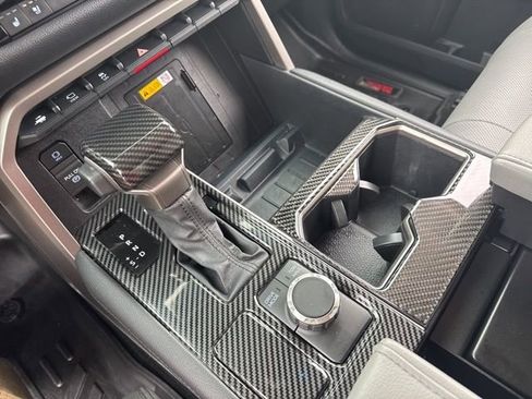 Used 2024 Toyota Tundra Limited AWD/4WD image 20