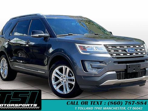 Used 2017 Ford Explorer XLT w/ Equipment Group 202A AWD/4WD image 11