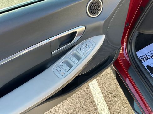 Used 2023 Hyundai Sonata SEL image 15