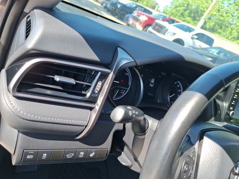 Used 2022 Toyota Camry XSE w/ Cold Weather Package FWD image 15