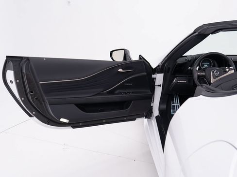 Used 2023 Lexus LC 500 Convertible w/ Touring Package RWD image 17
