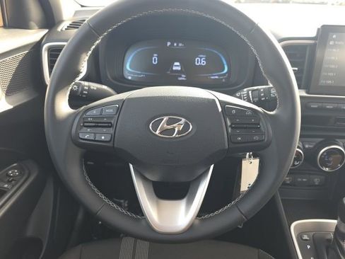 Certified 2023 Hyundai Venue SEL image 10