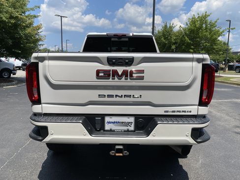 Used 2022 GMC Sierra 2500 Denali w/ Denali Ultimate Package AWD/4WD image 8