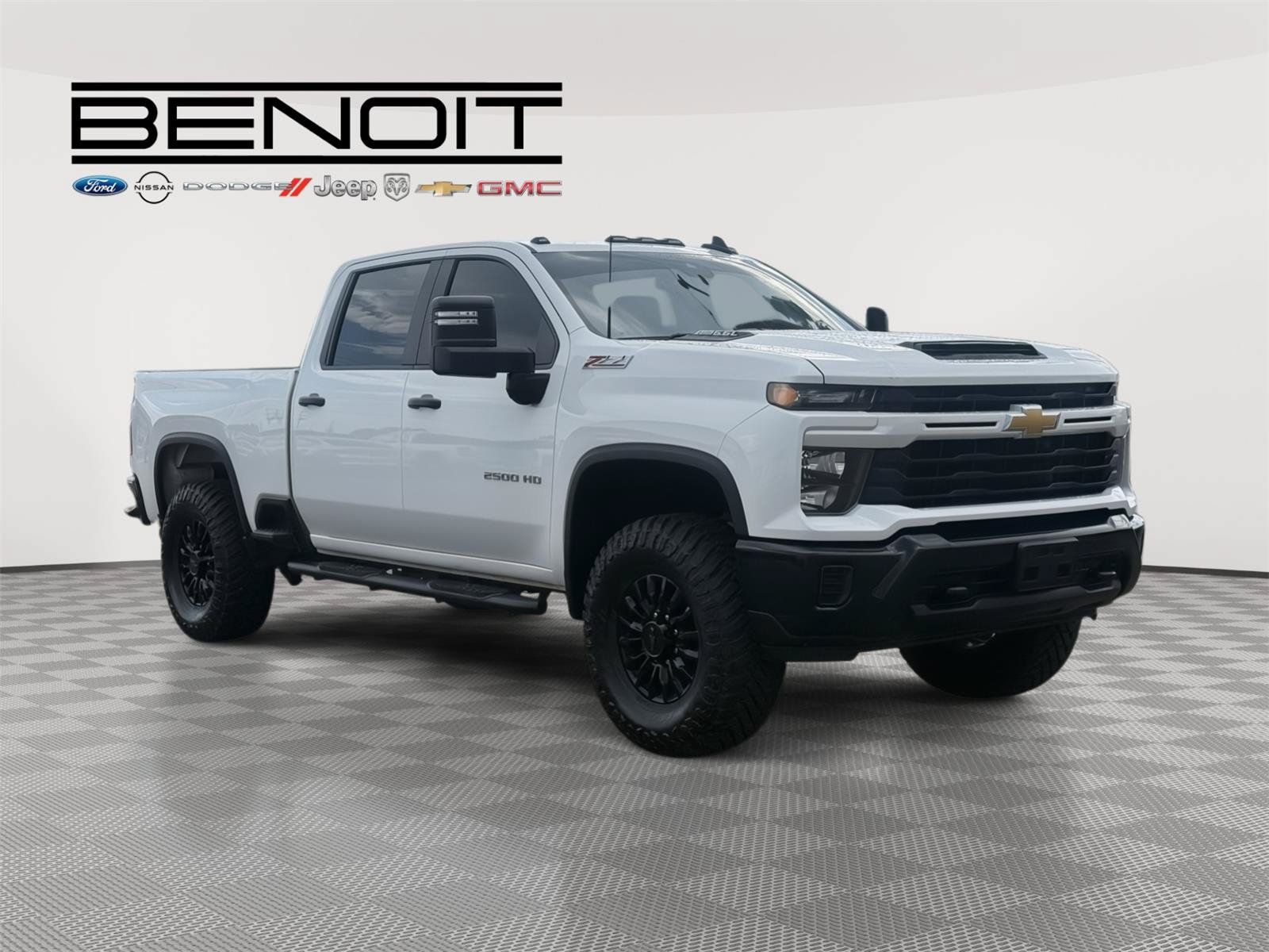 Used 2024 Chevrolet Silverado 2500 Custom w/ Custom Value Package AWD/4WD image 3