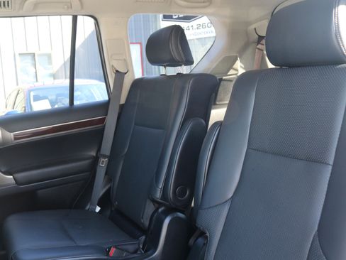 Used 2017 Lexus GX 460 Luxury image 24
