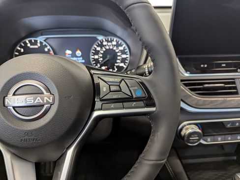 New 2025 Nissan Altima 2.5 SL FWD image 19