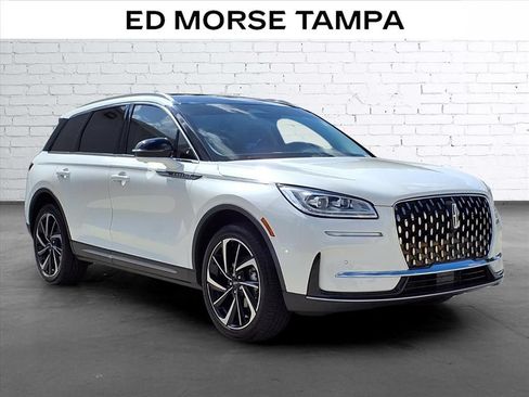 Used 2023 Lincoln Corsair Reserve w/ Equipment Group 201A FWD image 5