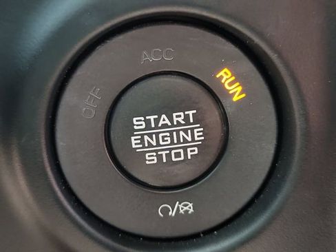 Used 2021 Jeep Wrangler Unlimited Sahara AWD/4WD image 29