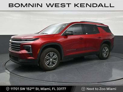 Used 2025 Chevrolet Traverse LT