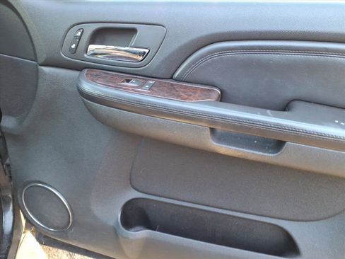 Used 2007 GMC Yukon Denali image 4