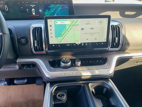 New 2025 Ford Expedition Max Platinum w/ Platinum Ultimate Package image 9